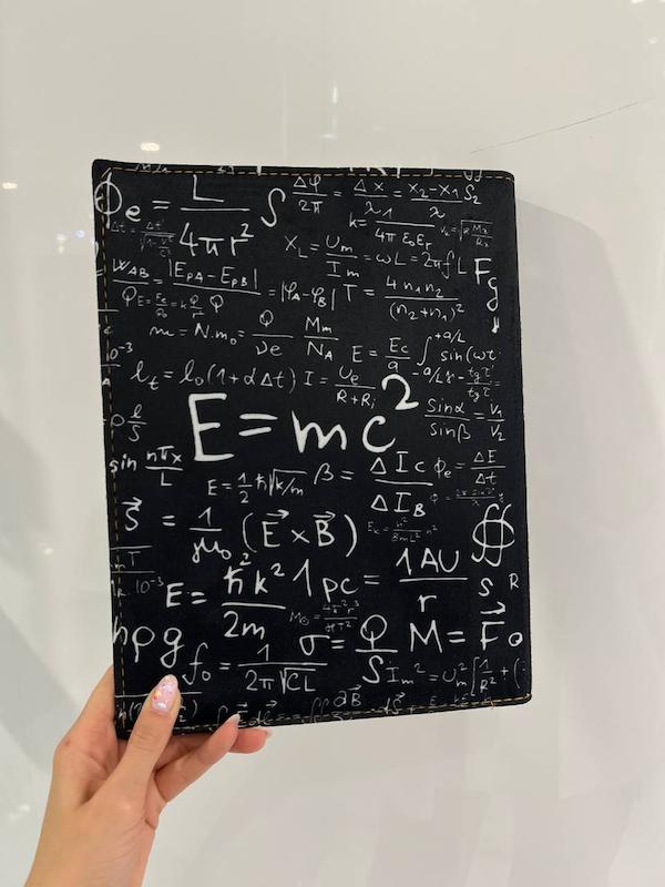 کلاسور مخمل بزرگ