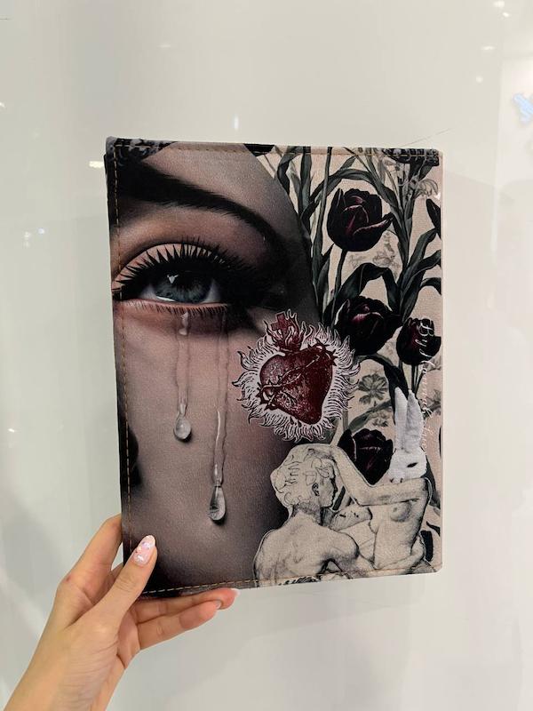 کلاسور مخمل بزرگ