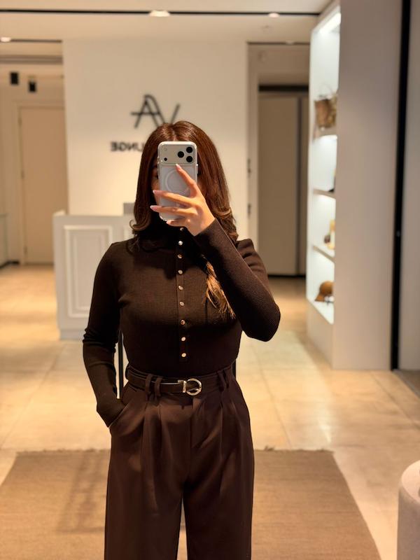 بافت جلو دکمه دار