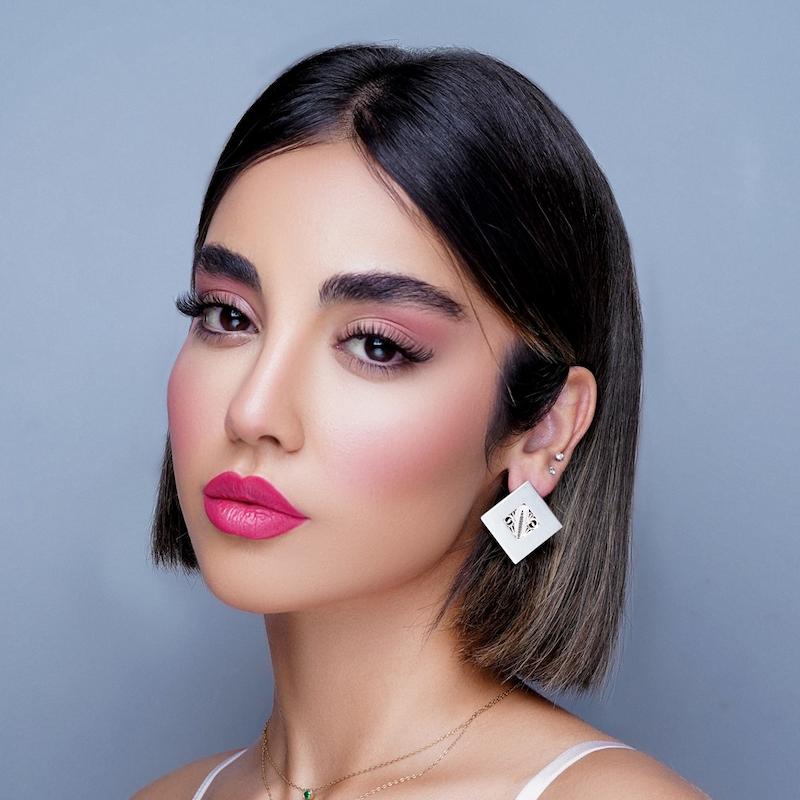 گوشواره آکا