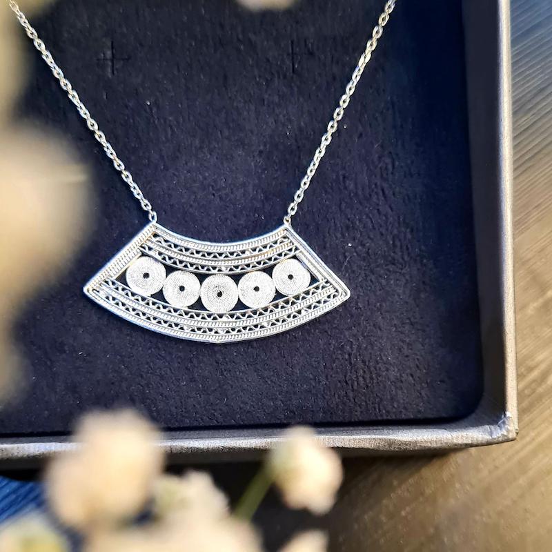 گردنبند آهار