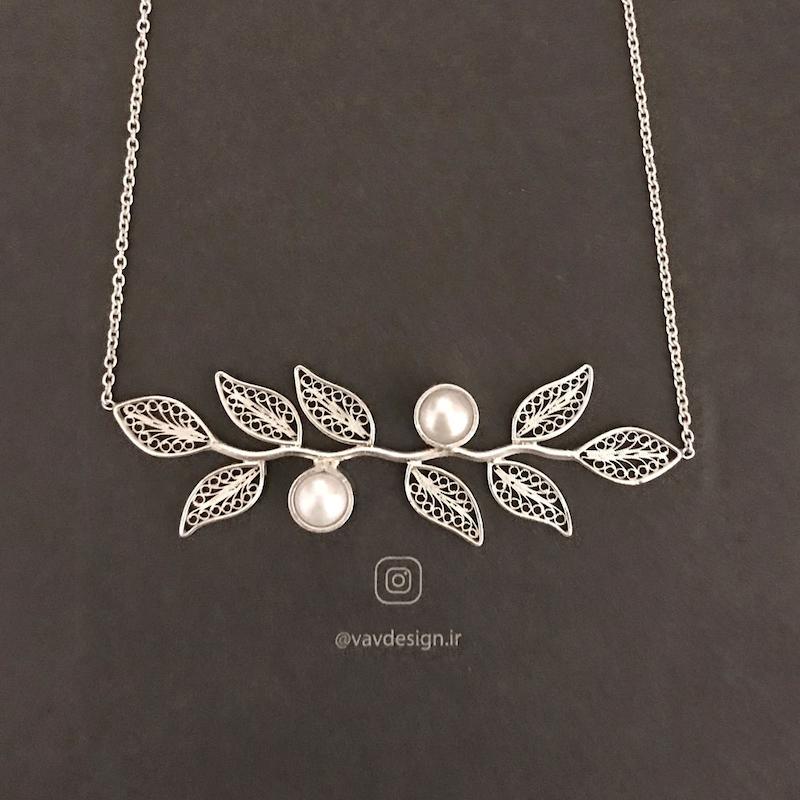 گردنبند دورا