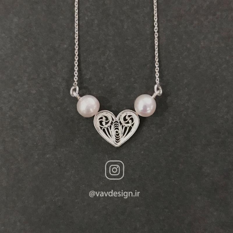 گردنبند قلب دلناز