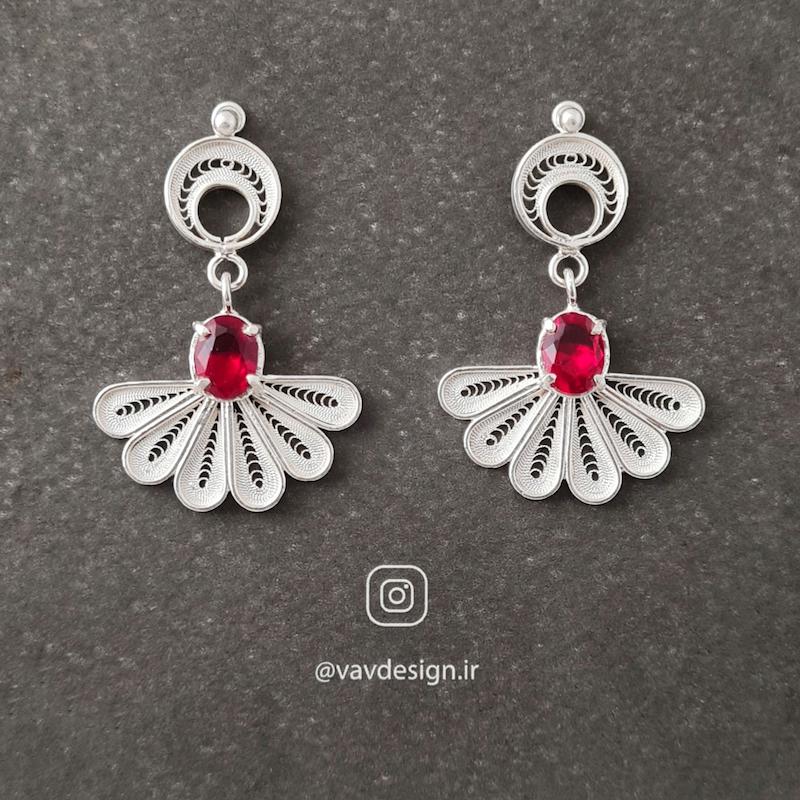 گوشواره روشنک