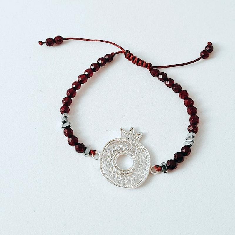 دستبند انار دونه یاقوت