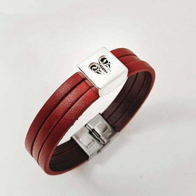 دستبند چرمی قلب 