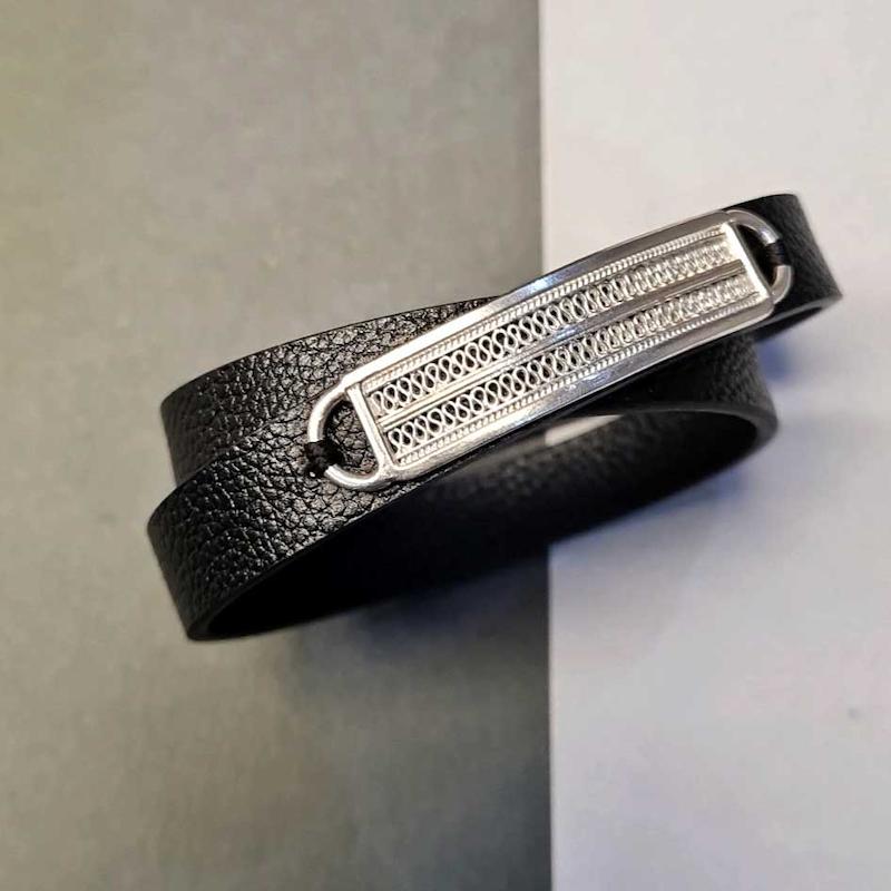 دستبند چرمی نیان