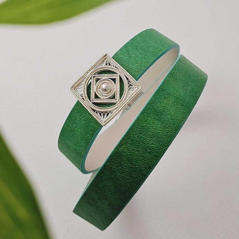 دستبند چرمی هورا