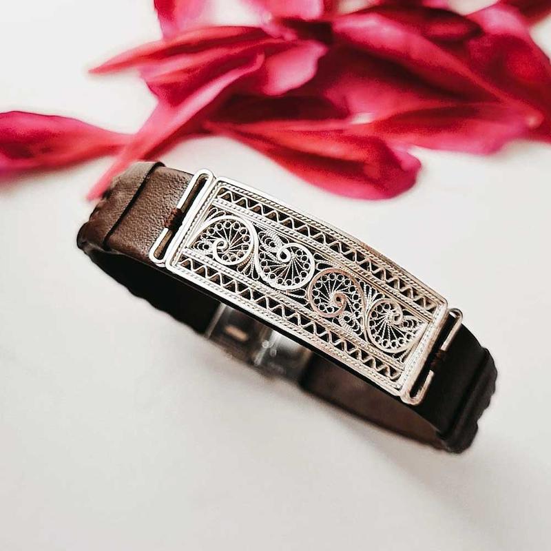 دستبند چرمی هینا