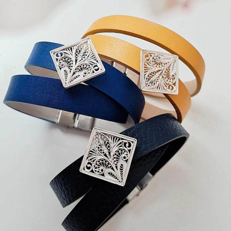 دستبند چرمی مربع