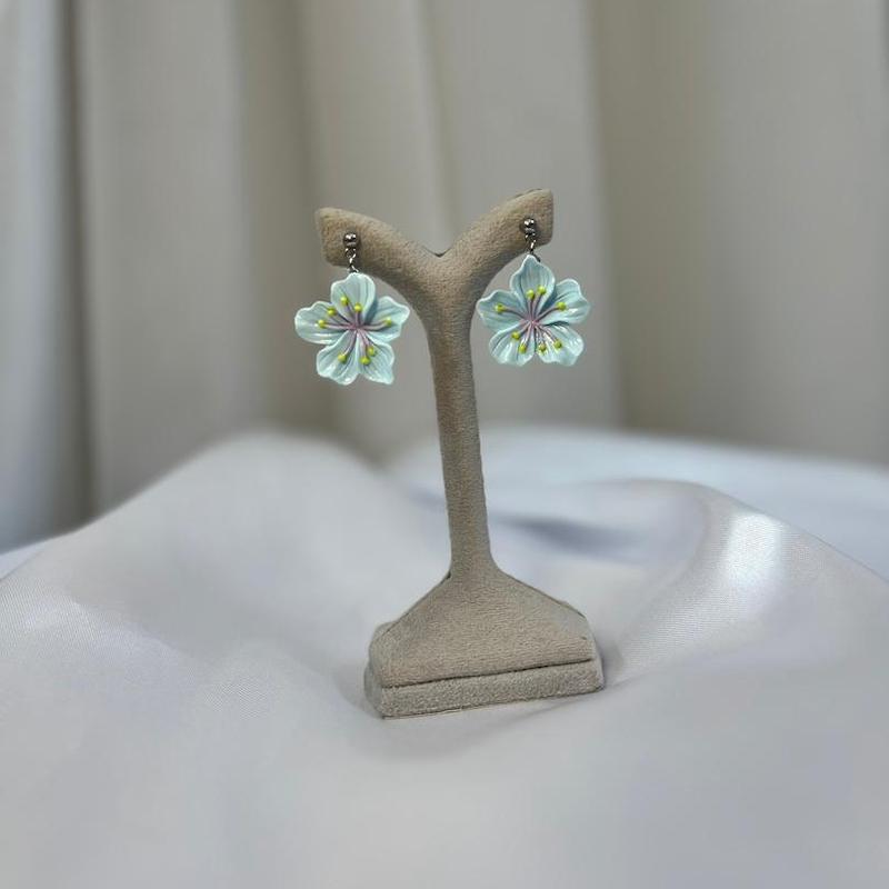 گوشواره گل آبی