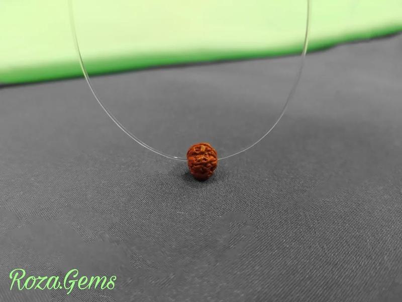 گردنبند نخ نامرئی رودراکشا