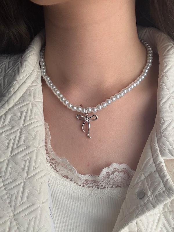 گردنبند مرواریدی پاپیون