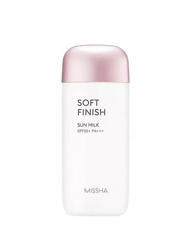کرم ضد آفتاب میشا SPF50 مدل Soft Finish مناسب انواع پوست حجم 70 میلی لیتر 