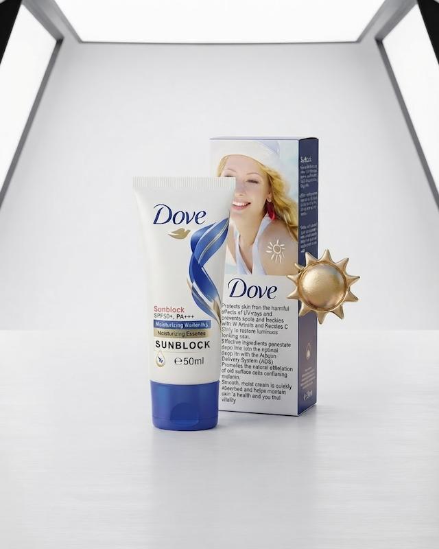 ضد آفتاب بی رنگ داو Dave SPF 90 مناسب انواع پوست حجم 50 میلی‌لیتر
