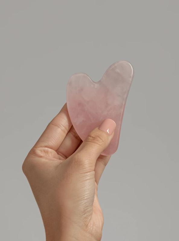 gua-sha-rose-quartz-originalابزار ماساژ صورت گواشا از سنگ کوارتز صورتی اصلGua Sha Rose Quartz – ماساژور صورت سنگ صورتی اورجینال