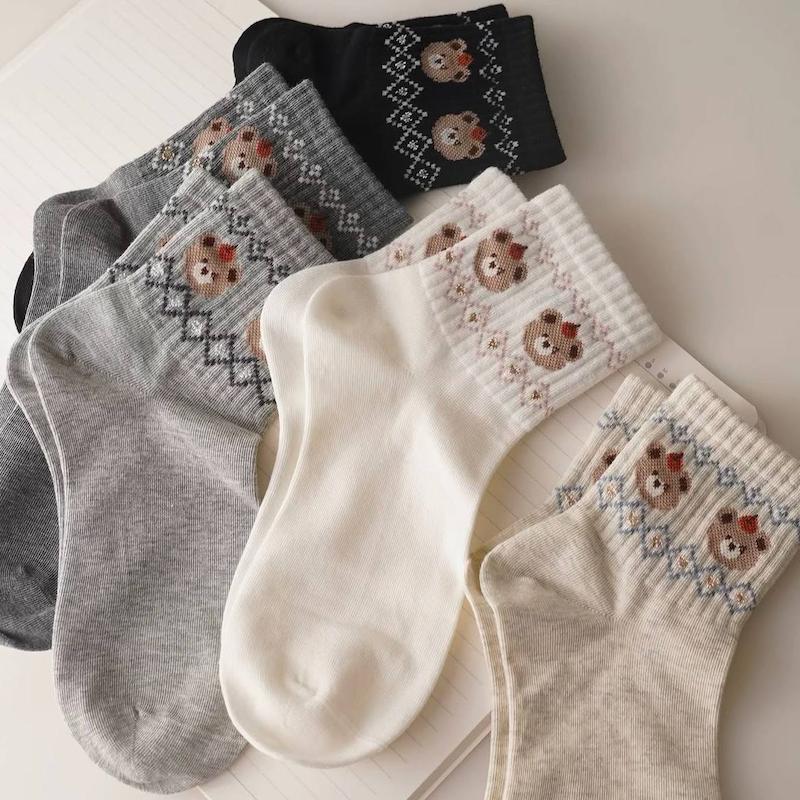 جوراب نخی زنانه نیم ساق طرح خرسی 