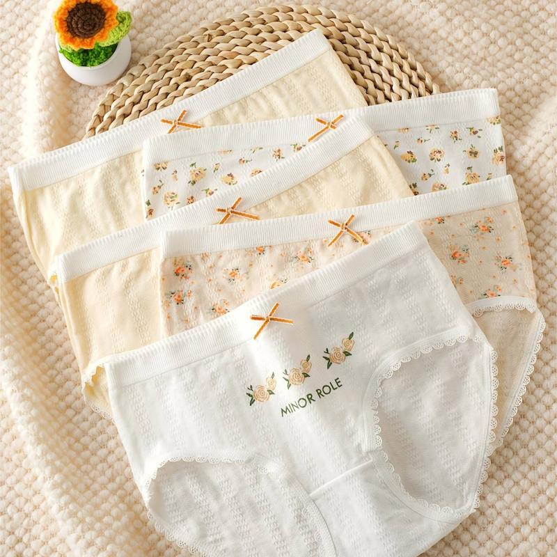 شورت نخی زنانه کبریتی طرح Floral