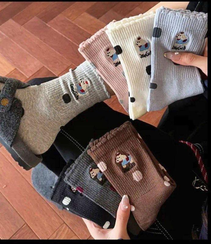 جوراب نخی زنانه ساقدار خال خالی 