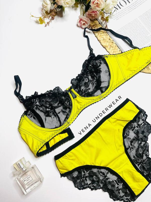 ست سوتین شورت ساتن دانتل فانتزی برند B&D