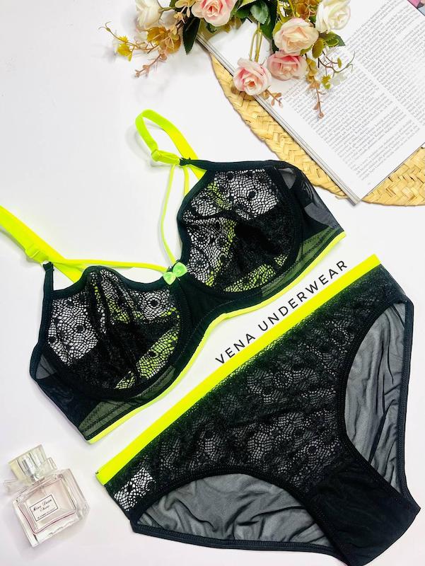 ست سوتین شورت تور هارنس دار برند B&D