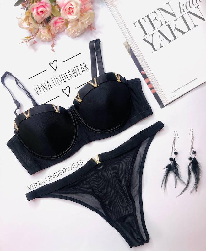 ست سوتین شورت اسفنجی فانتزی نگین دار طرح V