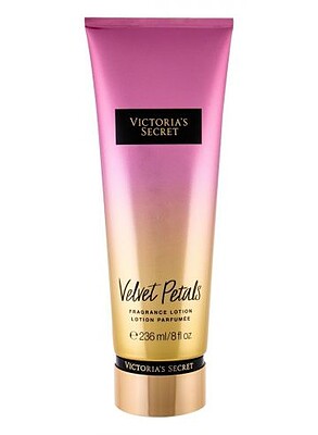  لوسیون بدن ویکتوریا سیکرت مدل  (Victoria’s Secret Velvet Petals  Body Lotion)