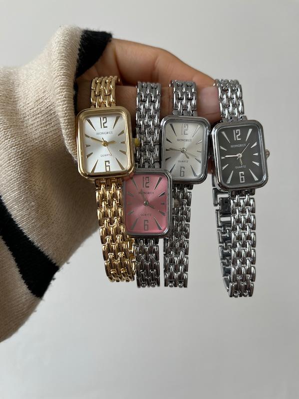 ساعت هانگری صفحه مستطیل