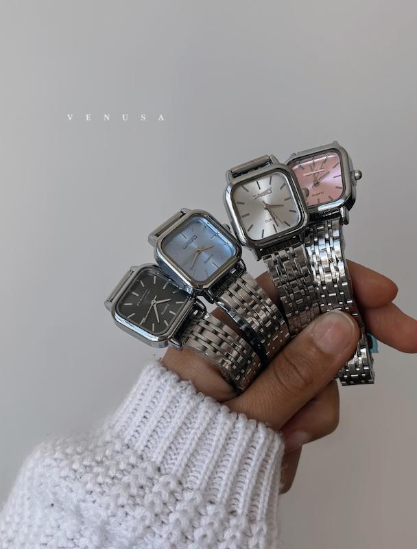 ساعت صفحه مربع کاسیو