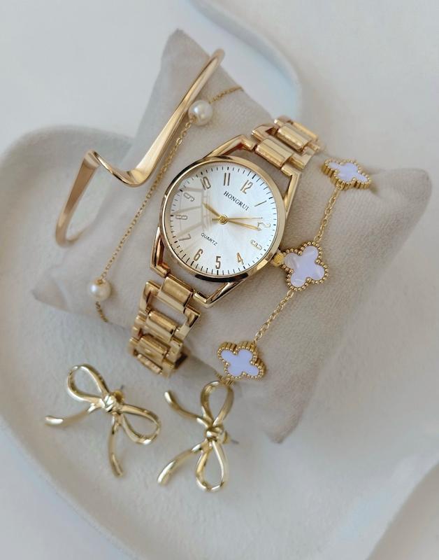 ساعت هانگری بند کارتیر