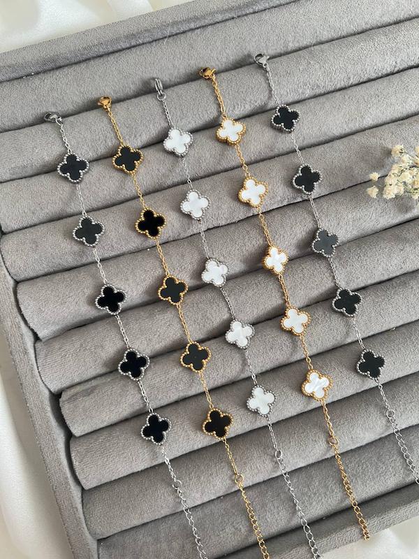 دستبند و گردنبند ونکلیف 