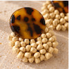 گوشواره مهره ای باران از نمای نزدیک
