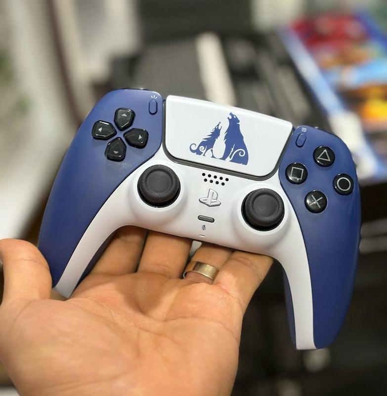 دسته بازی دوال سنس PS5 مدل God of War - اورجینال کارکرده