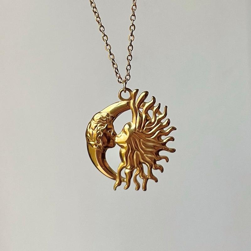 گردنبند بوسه خورشید و ماه 🌞🌛