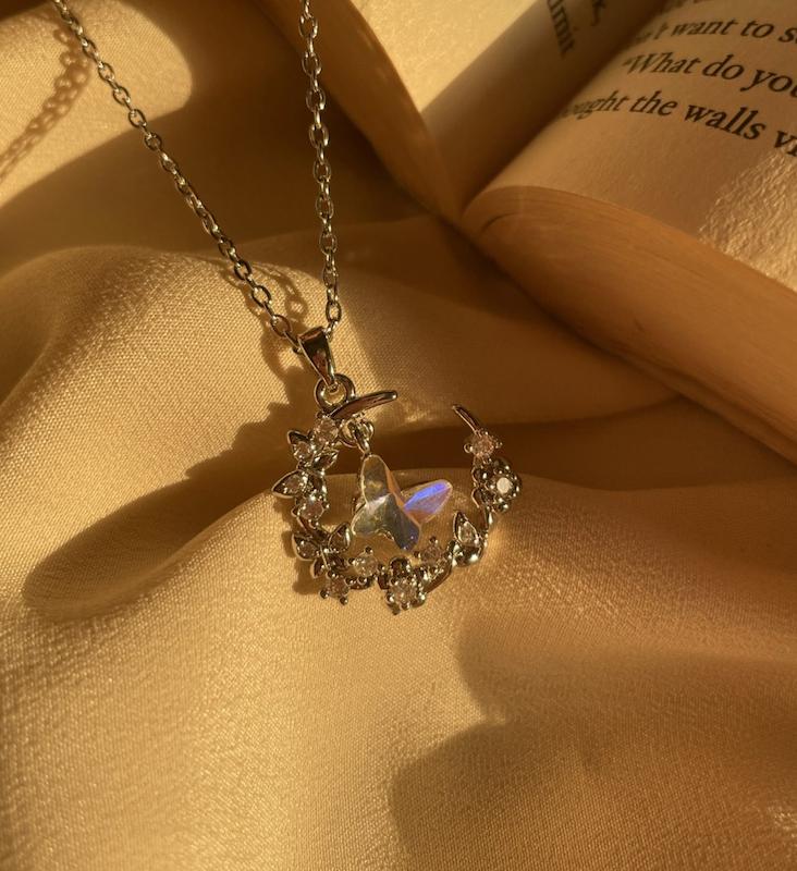 گردنبند پروانک | V72