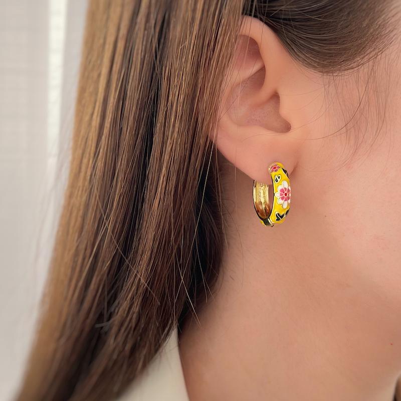 گوشواره زرد حلقه ای