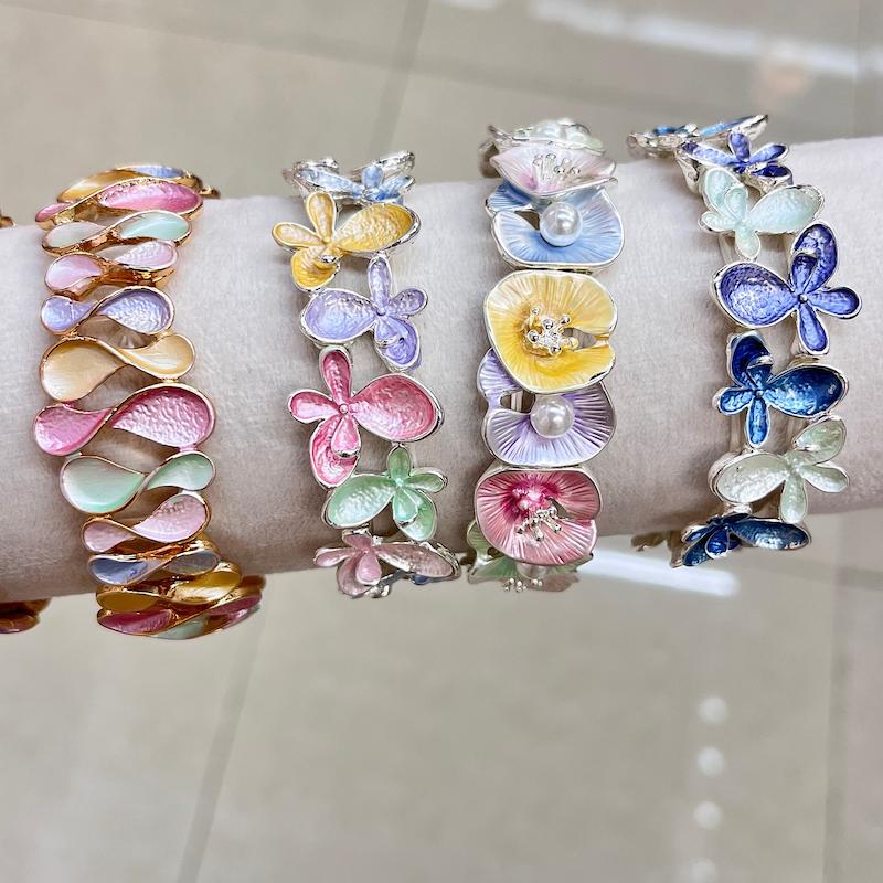 دستبند کشی میناکاری