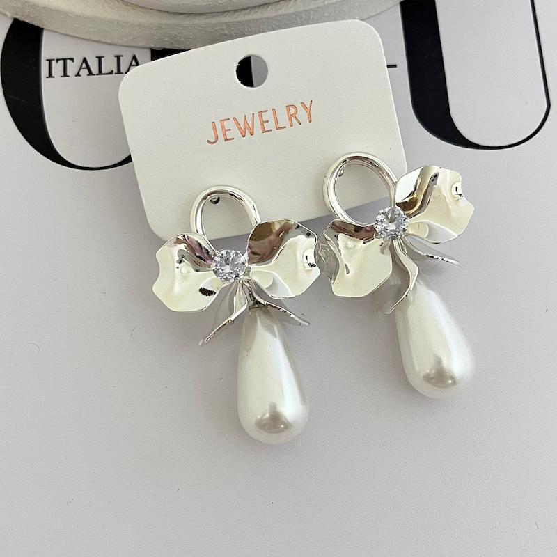 گوشواره مروارید گل اب نقره