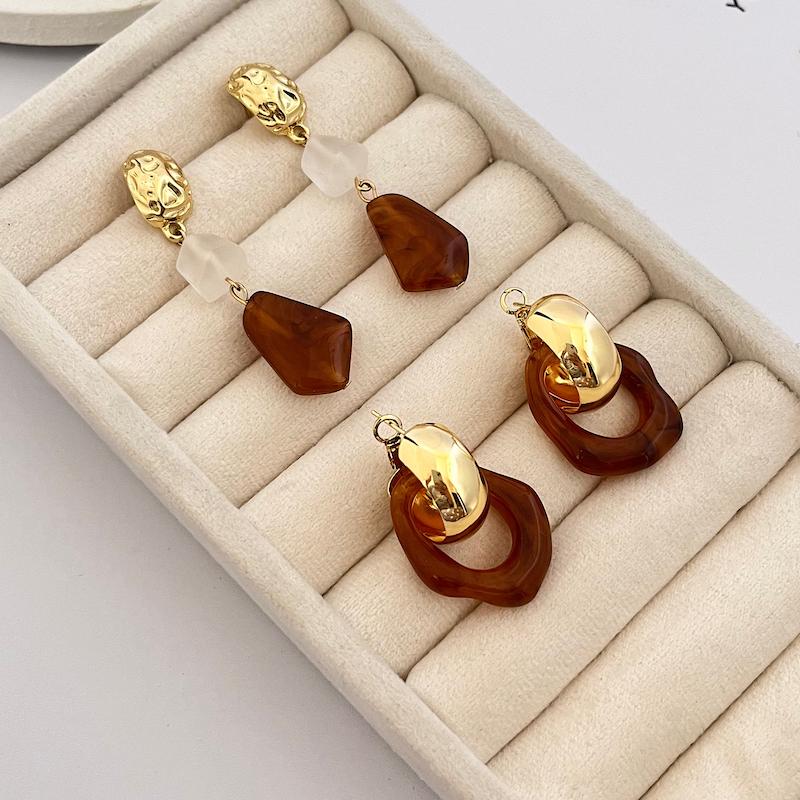 گوشواره سنگ brown