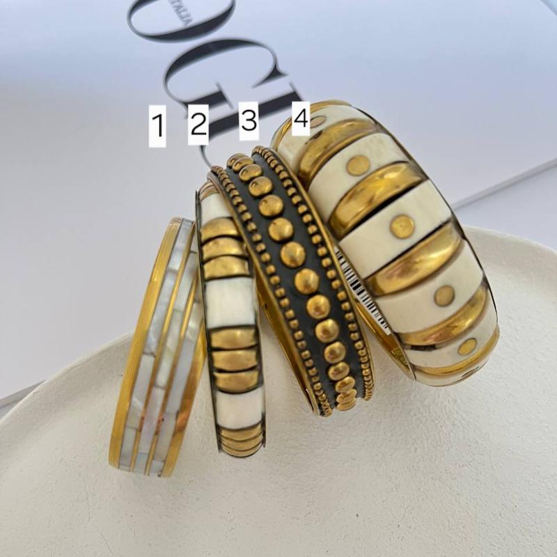 دستبند برنجی