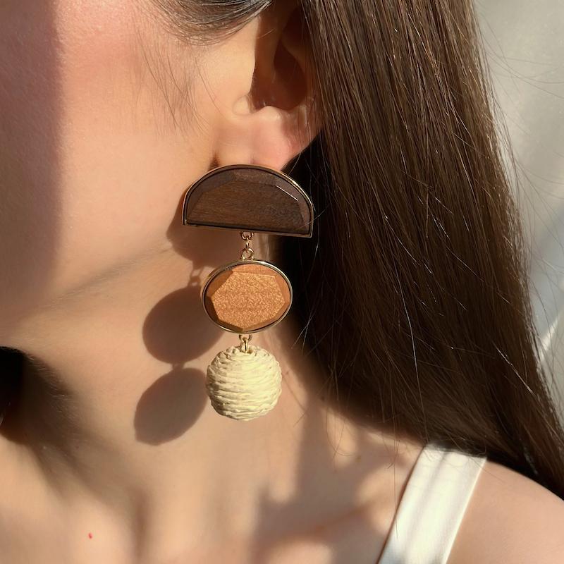 گوشواره بلند چوبی