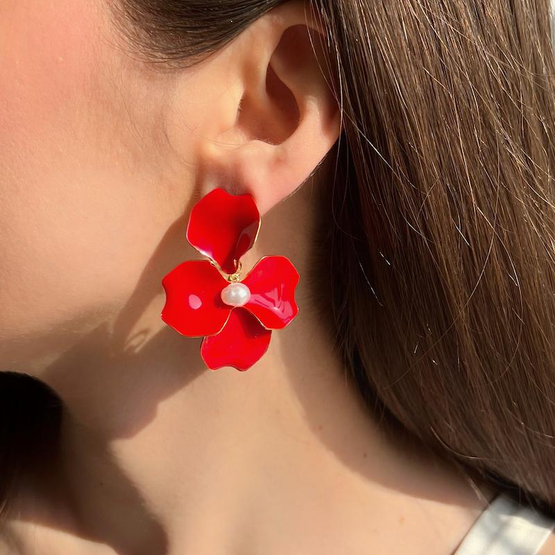 گوشواره گل قرمز 