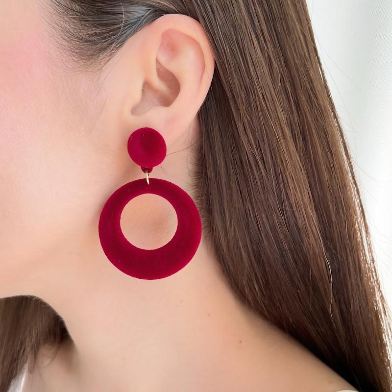 گوشواره مخمل قرمز دایره