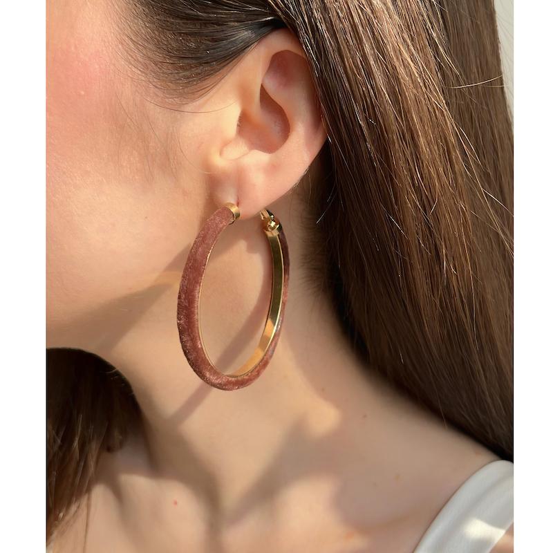 گوشواره مخمل حلقه ای قهوه ای