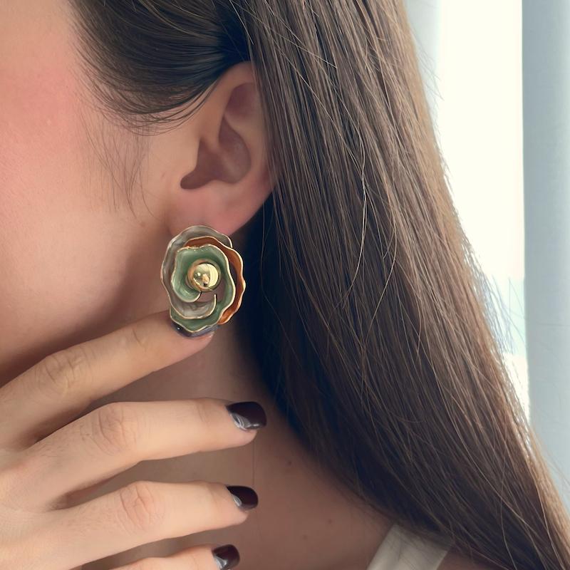 گوشواره گل رز میناکاری پاییزه