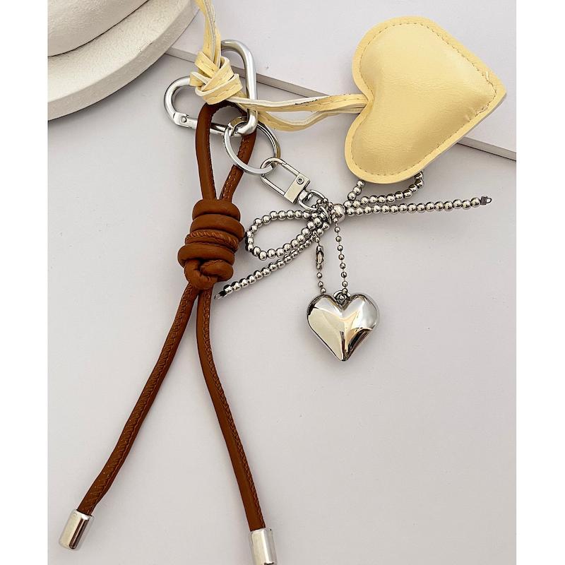 چارم بگ قلب کرمی