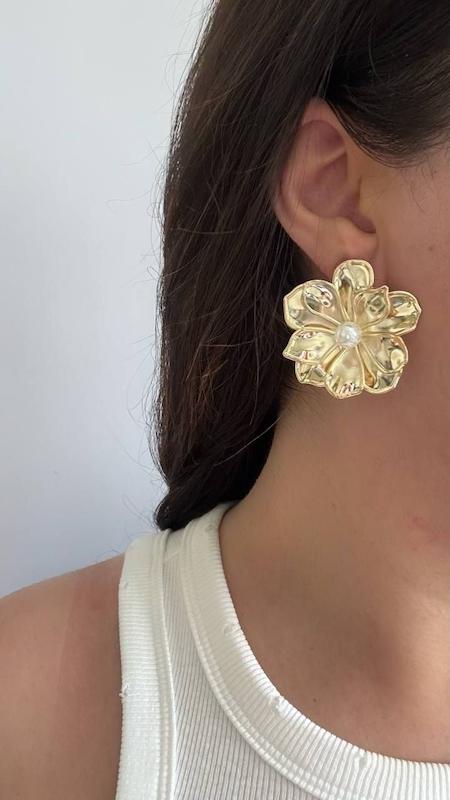 گوشواره گلبرگی طلایی