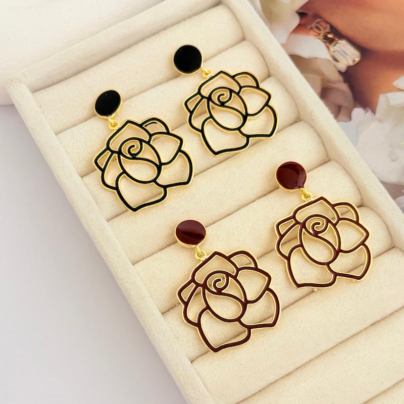 گوشواره گل رز 