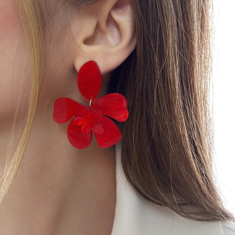 گوشواره گل قرمز بزرگ 