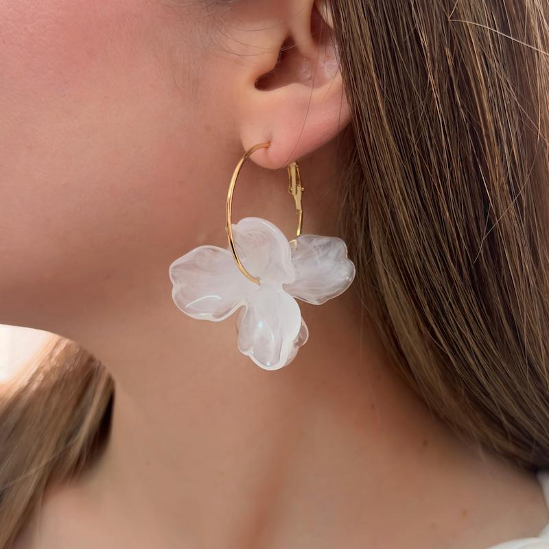 گوشواره گل شیشه ای 